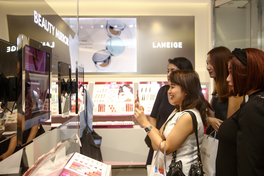 The new Laneige flagship store at ION Orchard features a "Beauty Mirror".