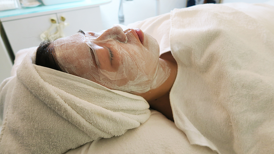 facial for acne le facialle 2