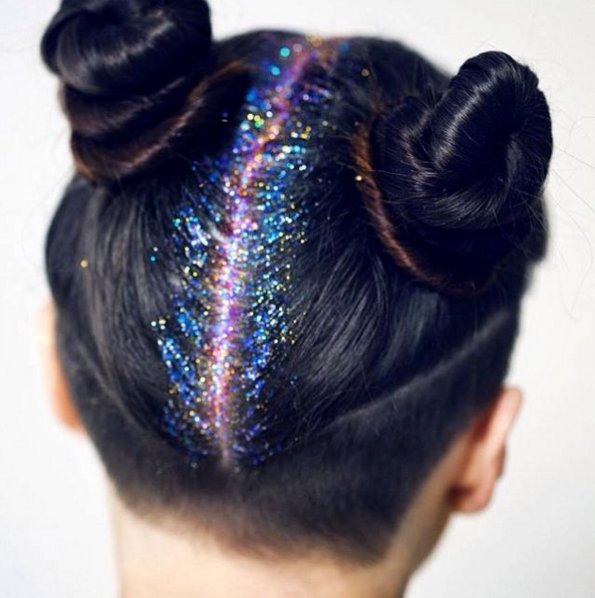 2017 beauty trends glitter hair roots
