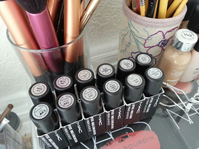 organisation-upside-down-lipstick