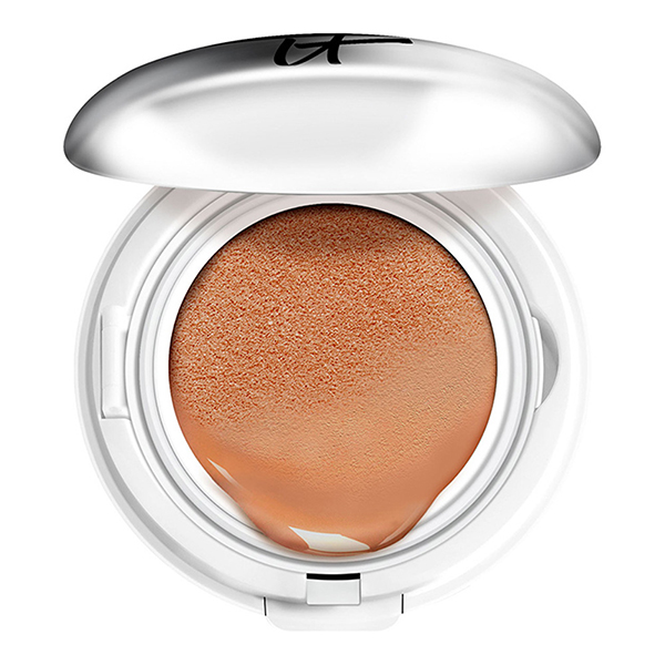 best cushion foundation for singapore weather It Cosmetics