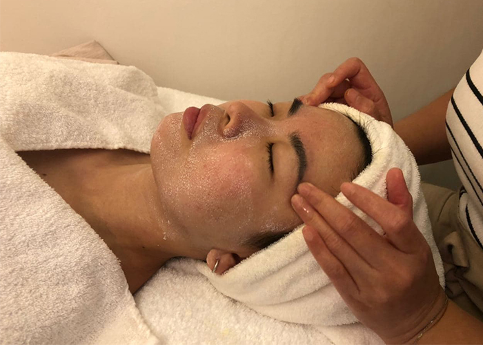 Sensitive Skin Facials Pure Tincture Exfoliation