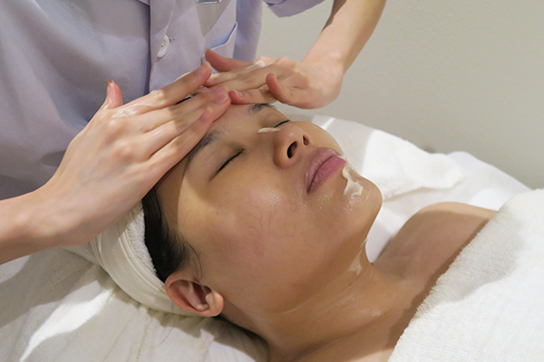 Astalift Signature Facial Review Facial Massage