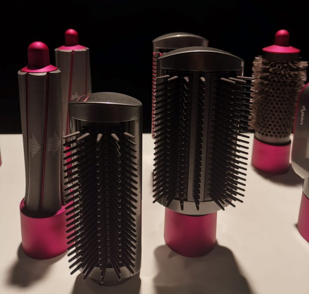 Dyson Airwrap long barrels how is it different from the normal ones?