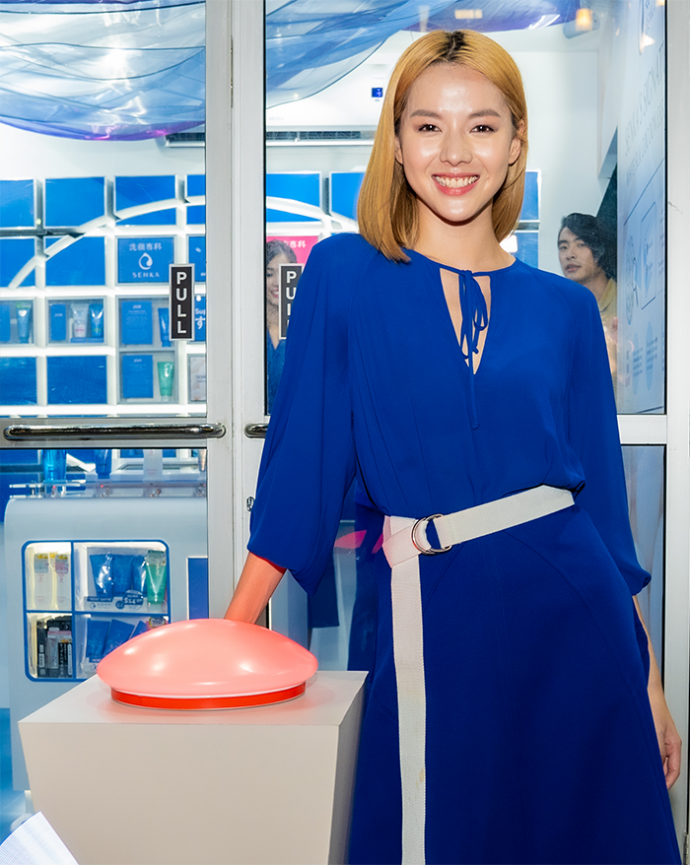 One of Jasmine Sim’s beauty hacks include carrying a 1.5kg item around
