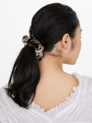 banana bun hair trend animal print scrunchie