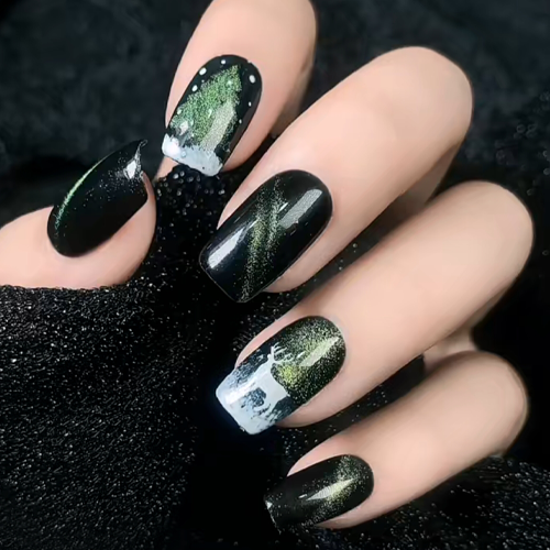 Christmas Nail Arts Ideas 2021 Forest Deer Print