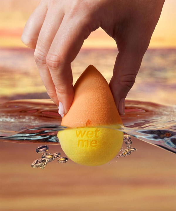 We never knew how badly we wanted a colourchanging makeup sponge until