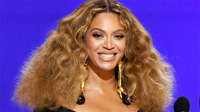 Weird celebrity hacks Beyonce