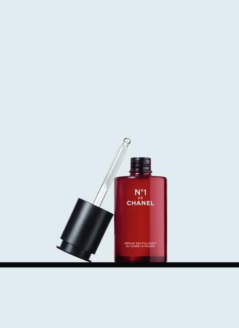 n1 de chanel red camellia revitalizing serum