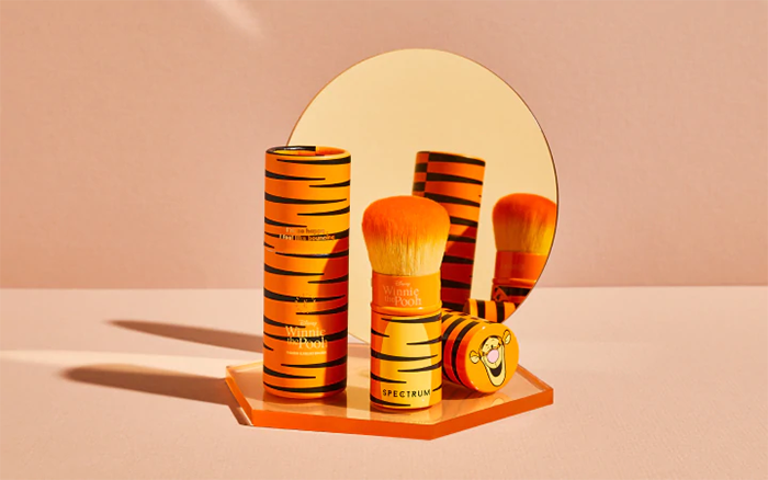 Spectrum Collections Winnie the Pooh Tigger Kabuki Brush