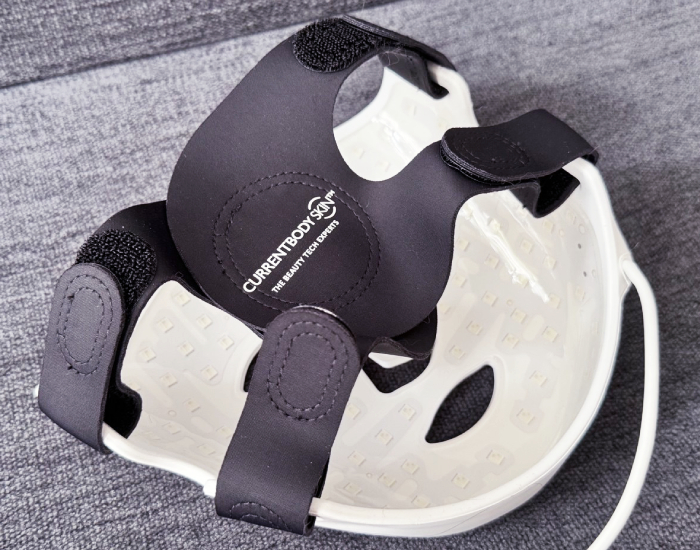 CurrentBody LED Light Therapy Face Mask Series 2 strap