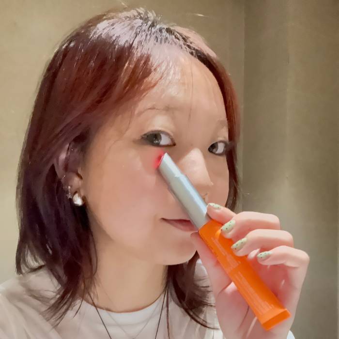 but better eye cream application1