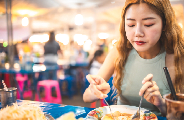 eating street food