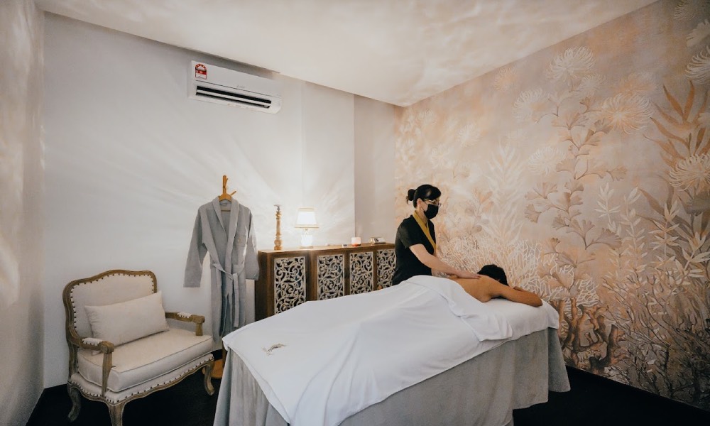 jb massage - J Bespoke Aromatherapy massage