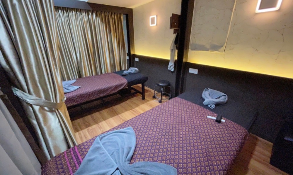 jb massage - Thai Imperial Spa room