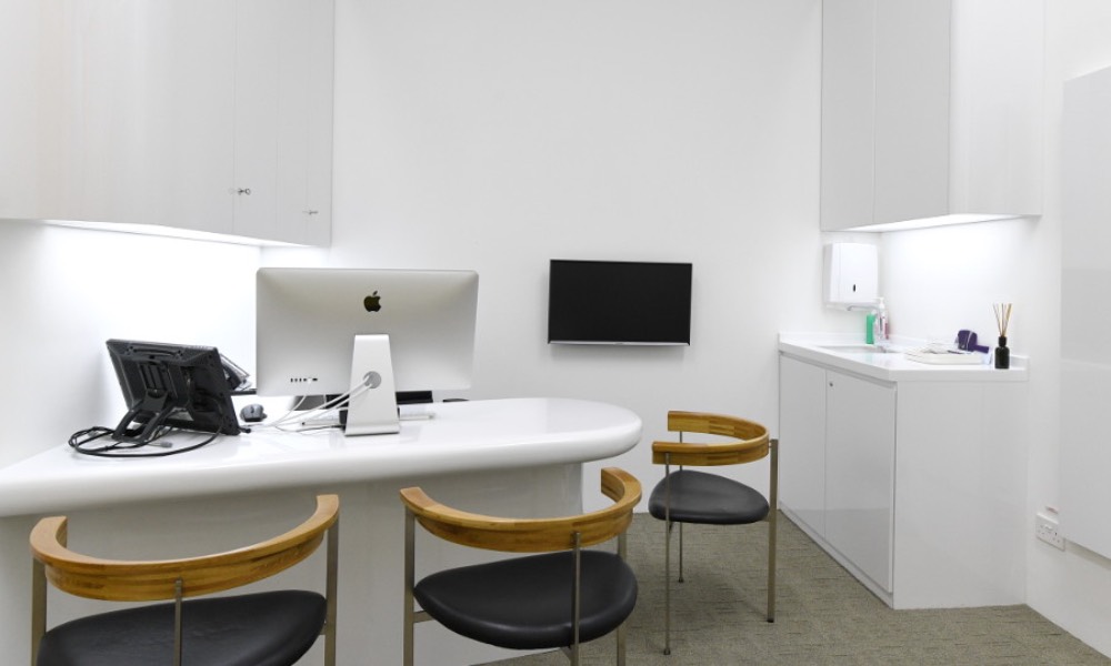 breast augmentation - Sweng Clinic.